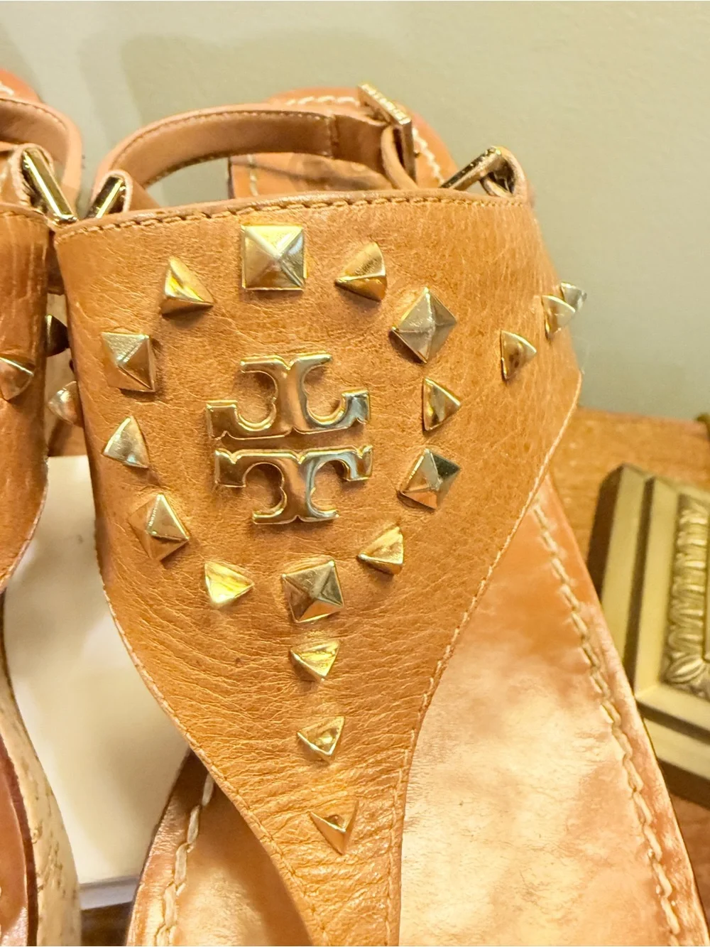 Tory Burch Cognac Leather Platform Cork Wedge Thong Sandals Gold Studs Size 10.5